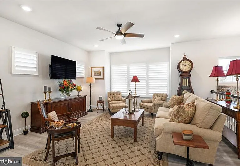 35302 Wright Way — Photo 4