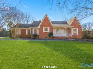 104 Lindsey Ln, Hazel Green, AL 35750