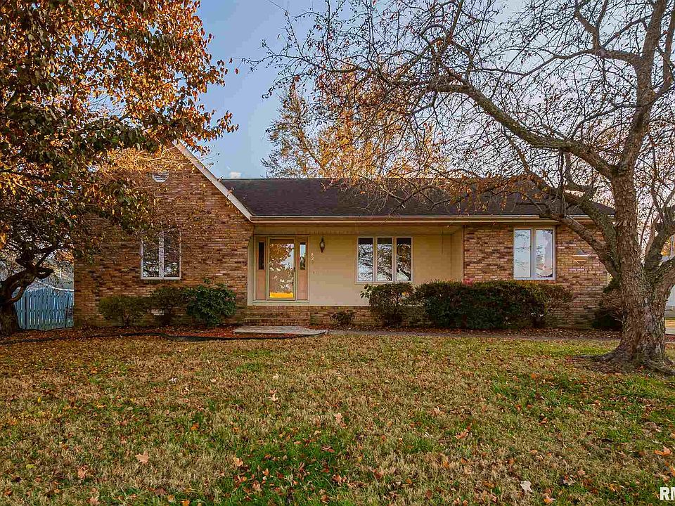 1st image of 829 Hilldale Ave