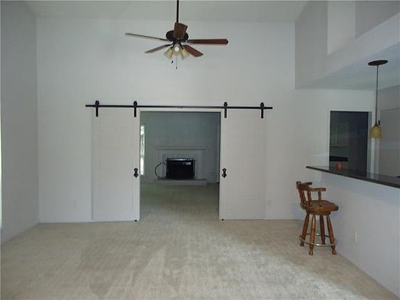 2nd image of 4425 Thrasher Ct