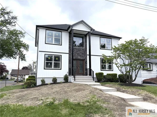 28 S McKinley Ave, Iselin, NJ 08830