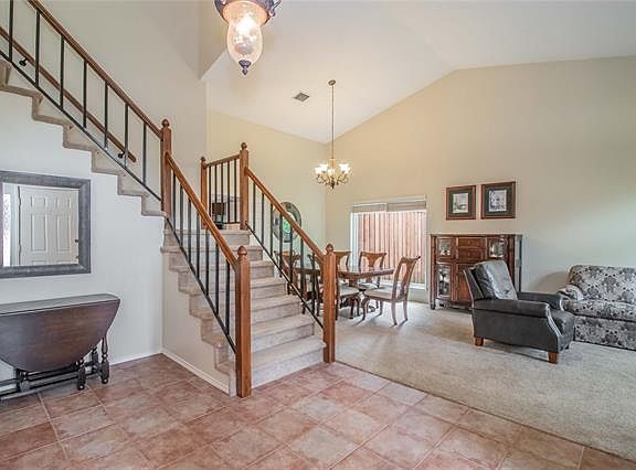 4th image of 525 Arbor Oak Dr