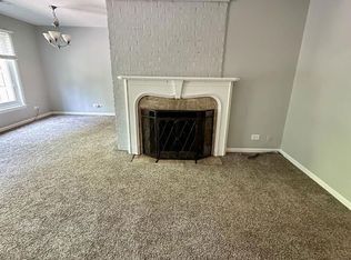 1499 Shermer Rd APT 201E, Northbrook, IL 60062