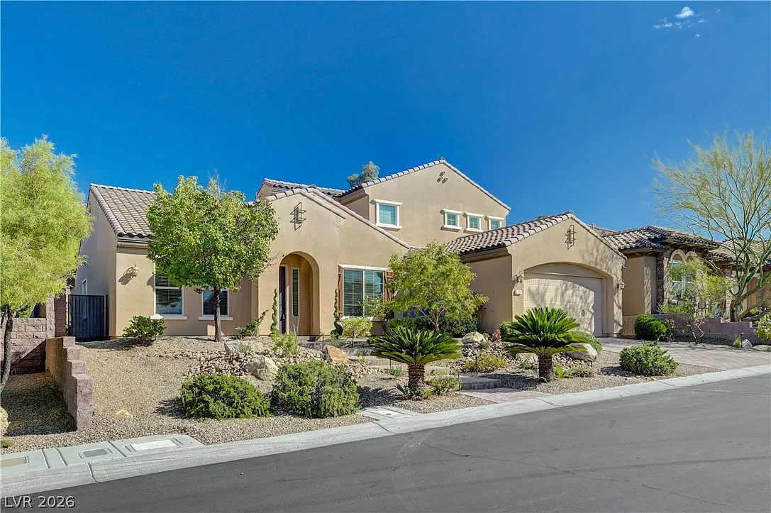 4 bed, 3.5 bath, 3733 sqft, $4,540 — Photo 3