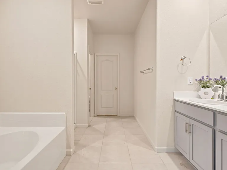 10024 Denali Ln — Photo 9