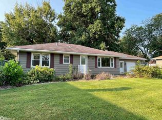 633 Acres St, Burlington, IA
