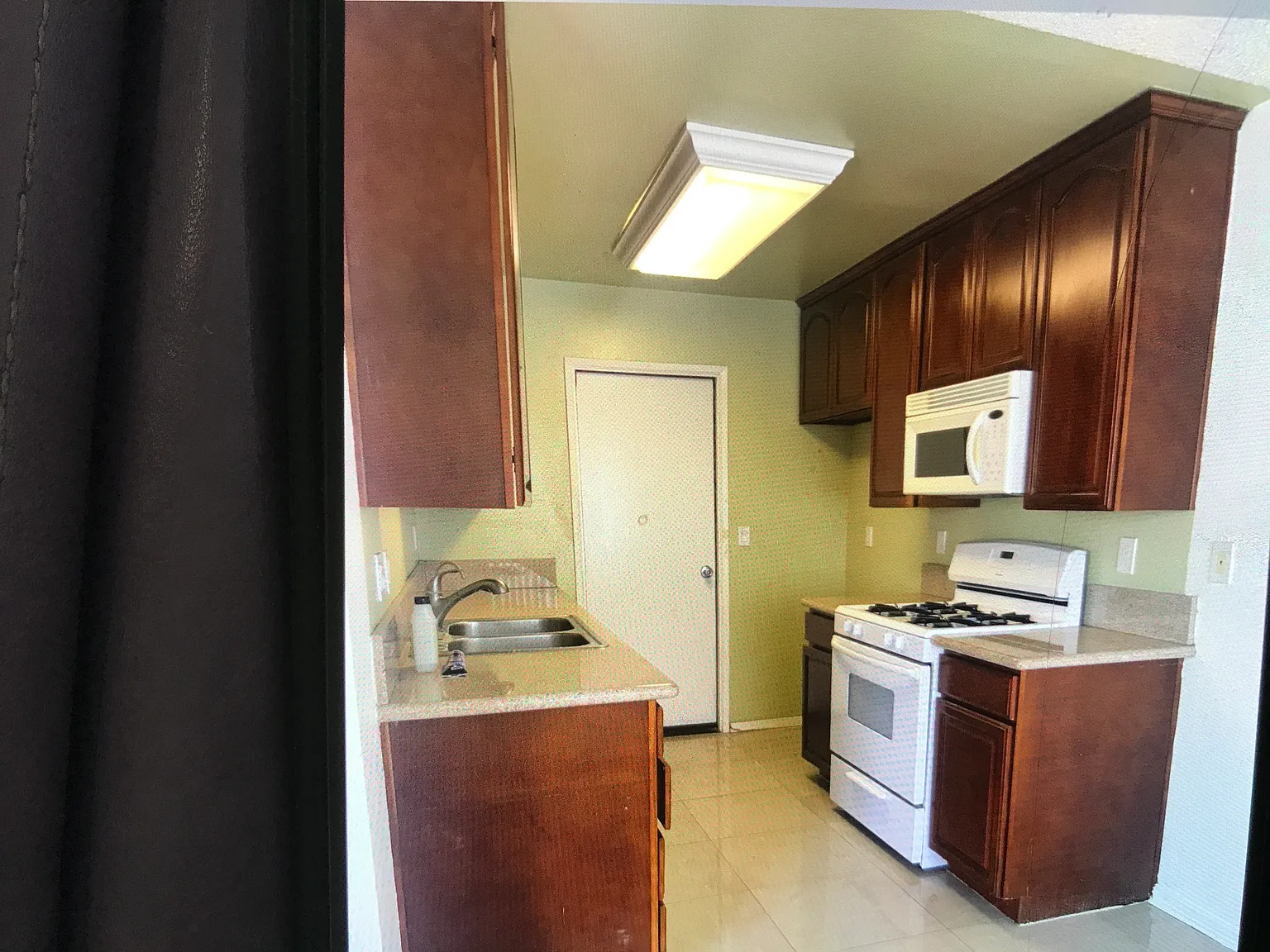 2 bed, 1000 sqft, $2,800 — Photo 4