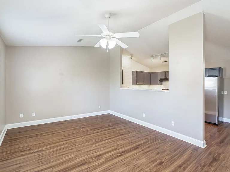 4803 White Poplar Way — Photo 9