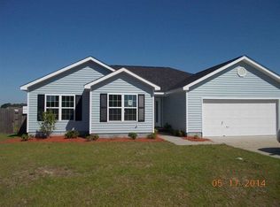 301 Legato Ln, Richlands, NC 28574