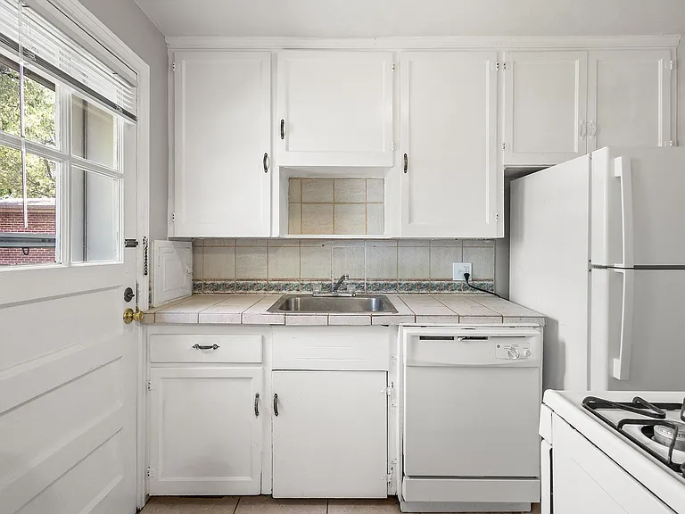 Cherry Street Townhomes — Photo 34