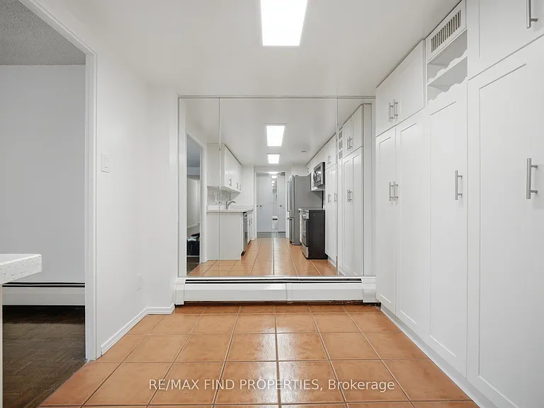 30 Wellington St E #901 — Photo 18