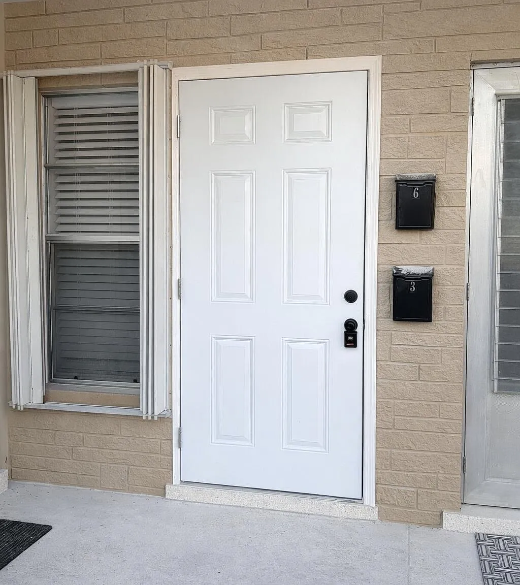 Studio, 1.0 bath, 700 sqft, $1,750 — Photo 3