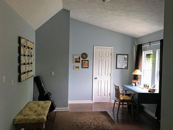 4th image of 812 Mercury St
