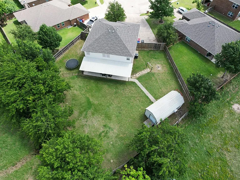 921 Zoe St — Photo 40
