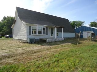 1511 Hickory St, Wathena, KS 66090