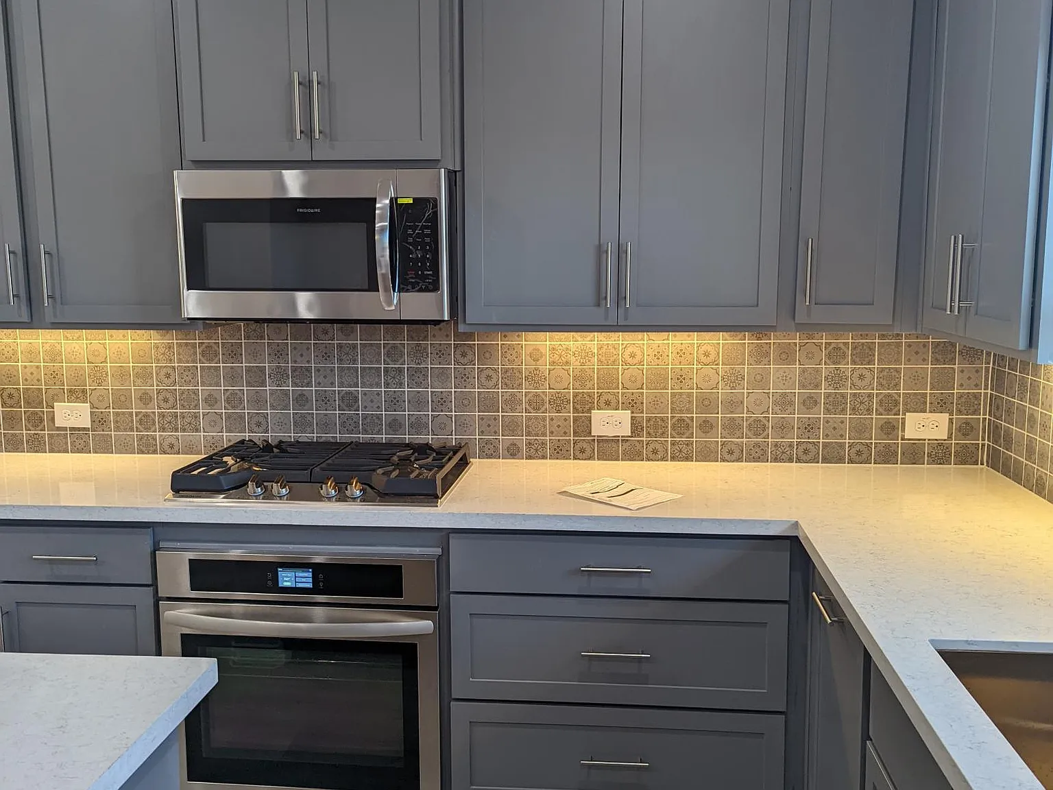 4 bed, 2139 sqft, $3,250 — Photo 2