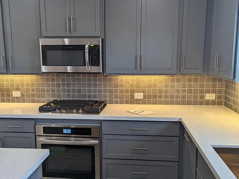 2205 Peters Colony Dr — Photo 2