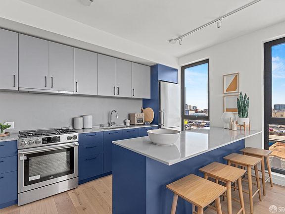 2nd image of 988 Harrison St #607