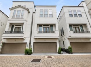 415 T C Jester Blvd, Houston, TX 77007