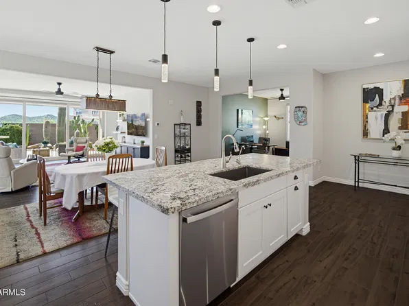 509 E BALAO Drive, Phoenix, AZ 85085