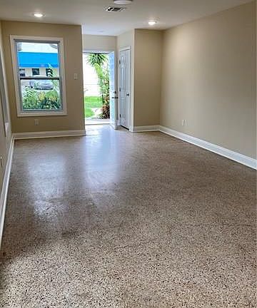 2nd image of 574 Hickory Ave
