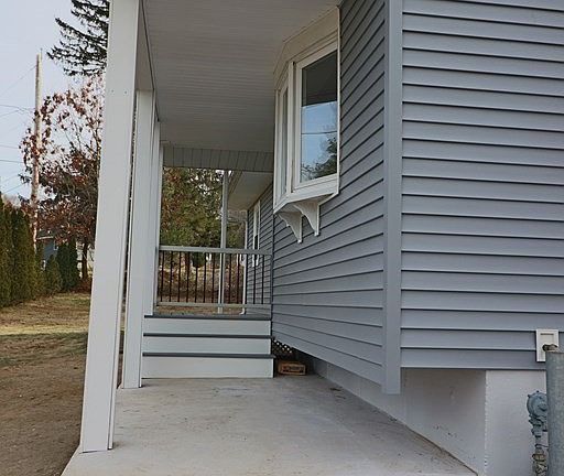 4th image of 12 Evelina Dr
