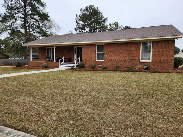 506 Cedar Dr, Nashville, GA 31639