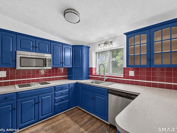 5th image of 61 Springbrook Road