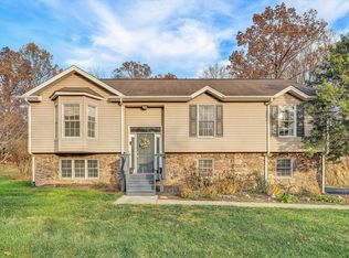 826 Coyner Springs Rd, Roanoke, VA 24012