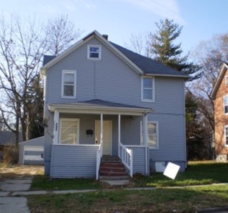 1st image of 310 N Independence Ave