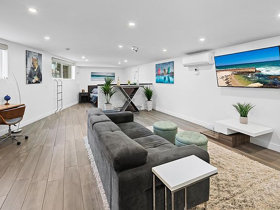 4th image of 702 Kettner Blvd #B