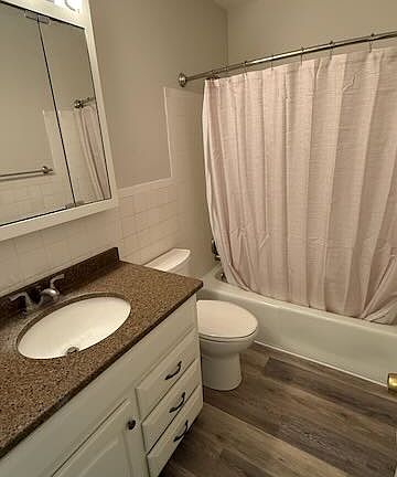 5th image of 9754 Rosehill Rd #2