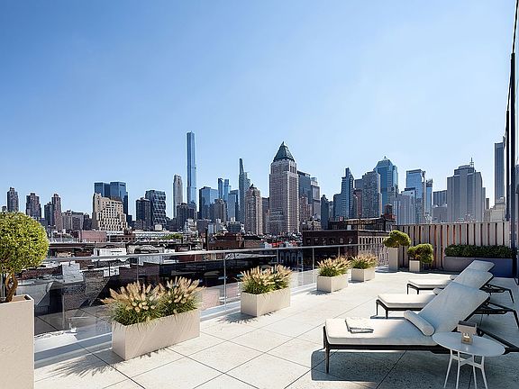 4th image of 500 W 45th St Unit 801