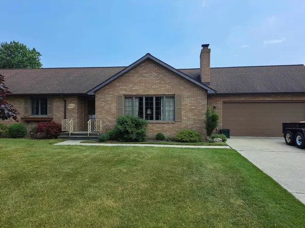 4053 Dover Ln, Bay City, MI 48706