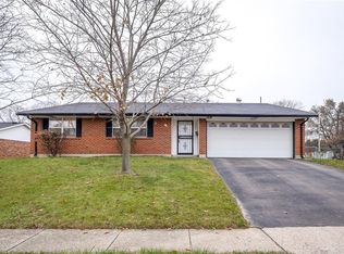 5981 Clearlake Dr, Huber Heights, OH 45424