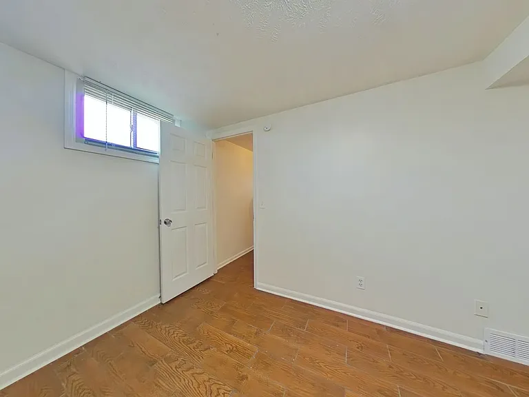 2917 Jackson St — Photo 6