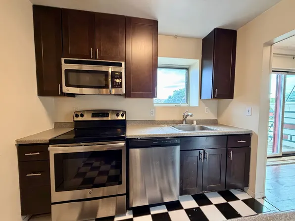 1321 Franklin, 1321 N Franklin Pl APT 3A, Milwaukee, WI 53202
