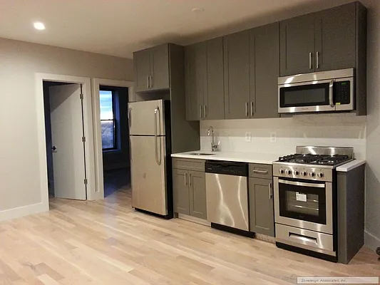 Rented by Sovereign Associates | media 4