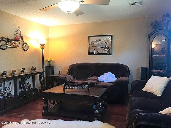3rd image of 1207 Avenue J NW