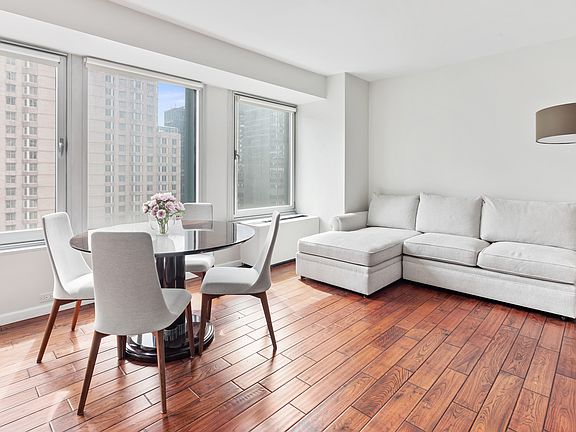 5th image of 150 W 56th St APT 3311