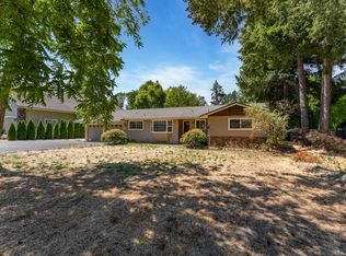 240 Arroyo Dr, Grants Pass, OR 97527
