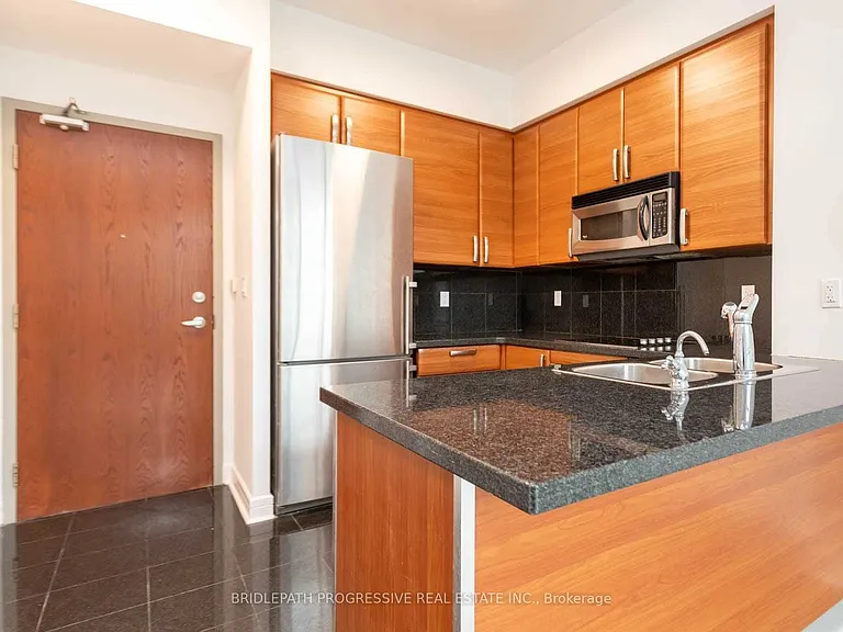 1 Avondale Ave #506 — Photo 5