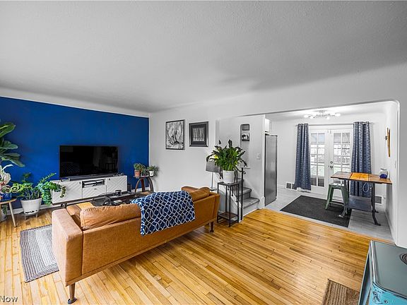 3rd image of 3752 Wallingford Rd