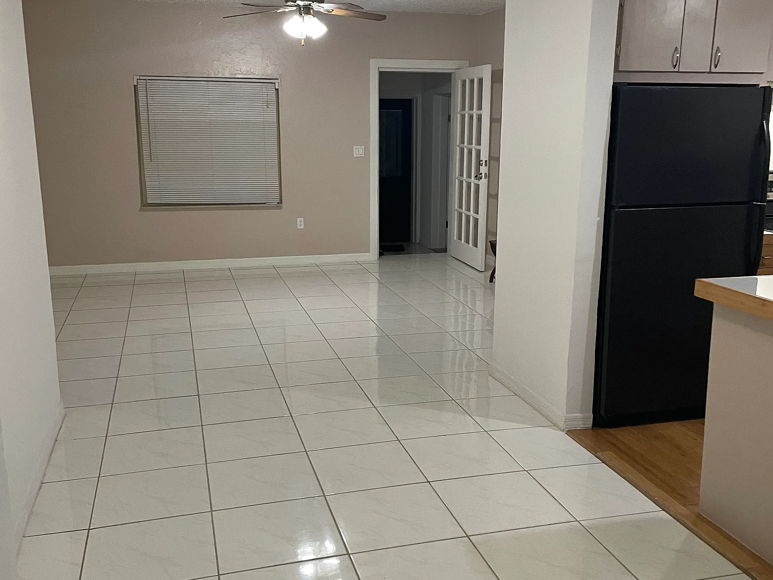 4 bed, 1900 sqft, $4,200 — Photo 4