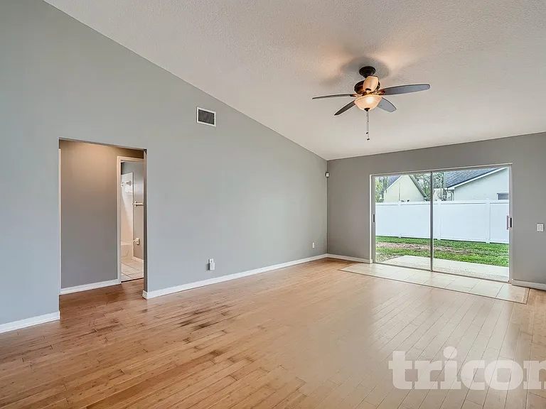 4706 Stove Pl — Photo 2