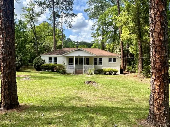 810 Davis Ave, Tifton, GA 31794