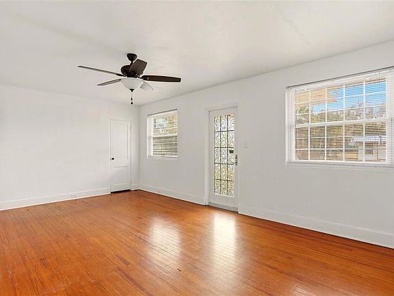 4th image of 404 W Whidden St