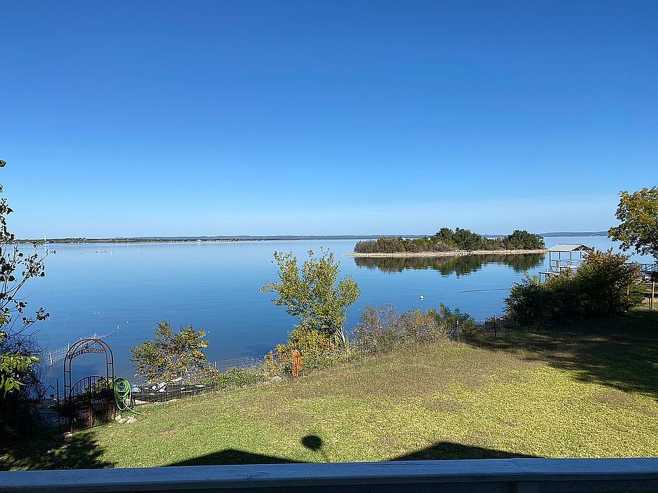 2nd image of 409 Island Lodges Dr