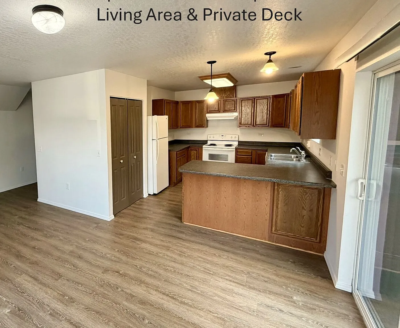 3 bed, 2.5 bath, 1250 sqft, $1,825 — Photo 2
