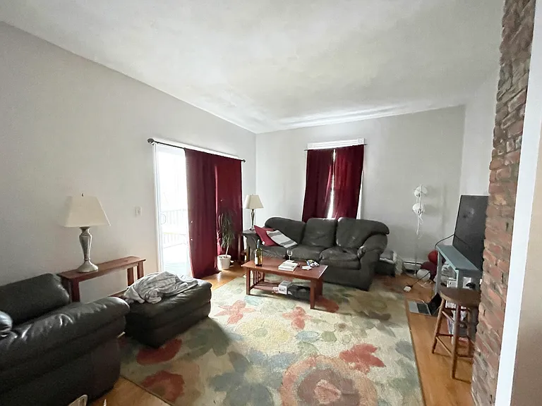 19 Bucknam St #3F — Photo 2
